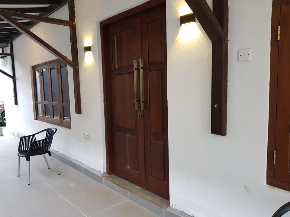 Tephrodornis Villa Vacation rental in Southern Province