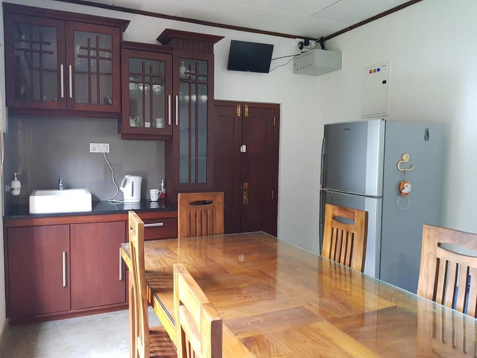 Tephrodornis Villa Vacation rental in Southern Province