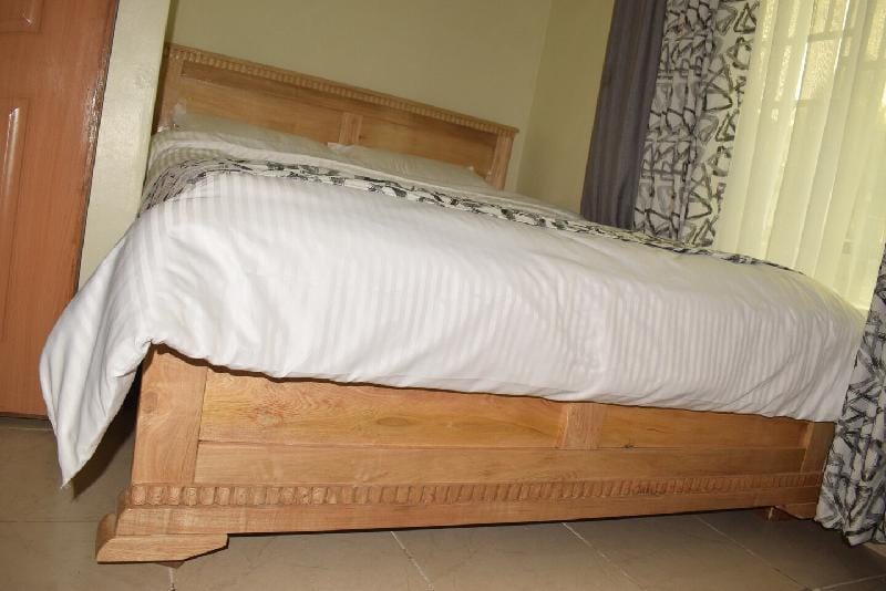 Beautiful 2-bedroom with secure/ free parking  Vacation rental in Uganda