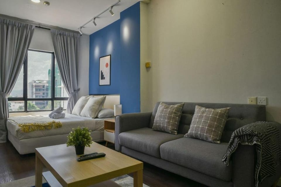 Chic Studio @ KL City Centre | 100M WiFi l Netflix Apartment in Federal Territory of Kuala Lumpur