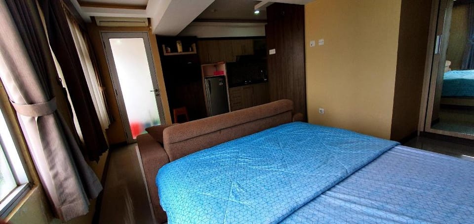 Romantic room large double view zoo and cityview Apartment in Bandung