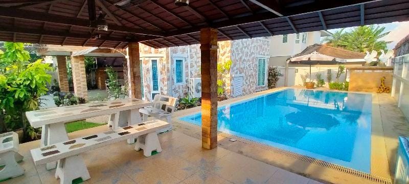 Grande Pool Villa Villa in Chon Buri Changwat