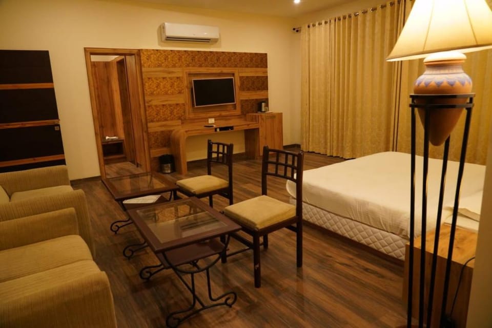 Devi Palace SPA Udaipur Hotel in Gujarat