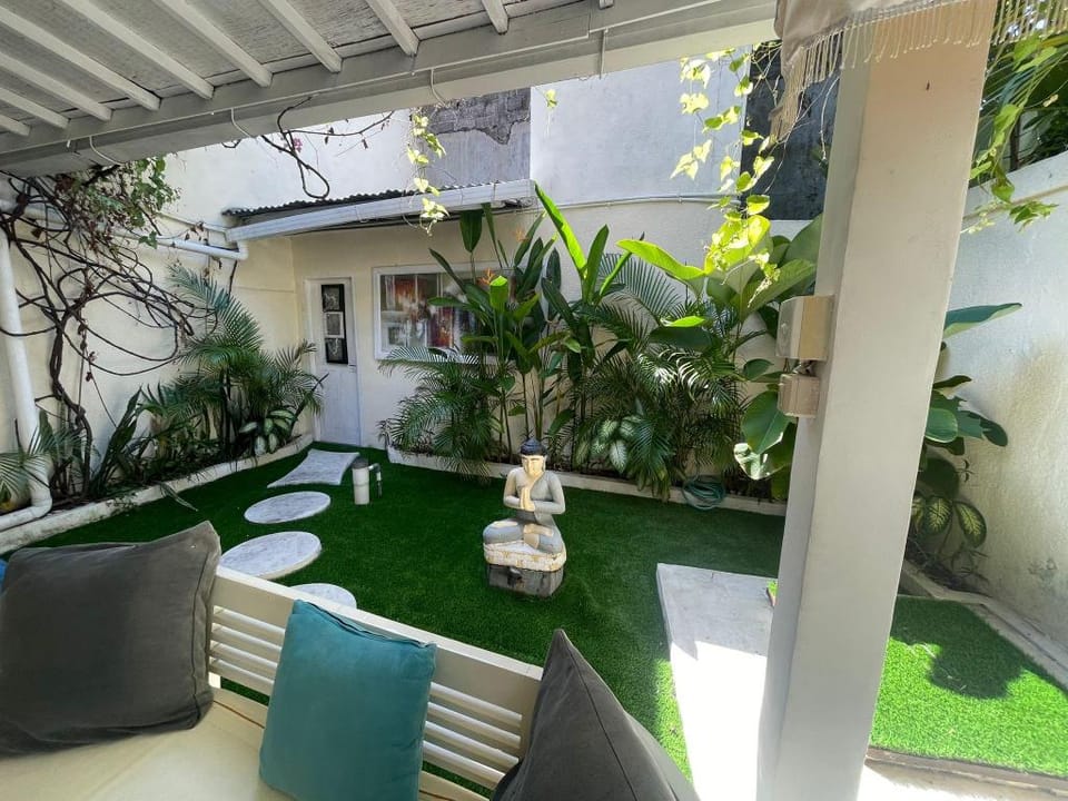 Mara Villa – Lux 3BR Pool, 2min to Seminyak Beach Villa in Kuta