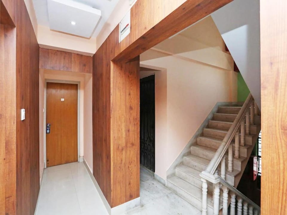 Goroomgo Elite inn Ultadanga Kolkata Hotel in Kolkata