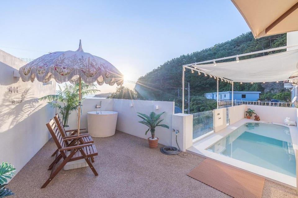 Tongyeong Geudaeagaedrim Dokchae Poolvilla Bed and Breakfast in South Korea