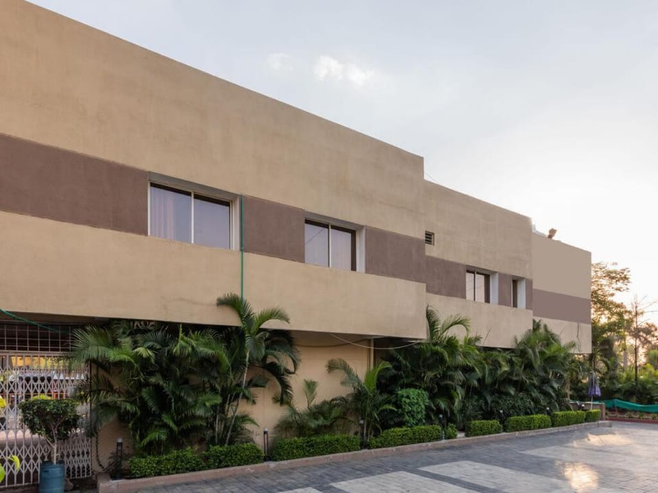 Goroomgo Luxury Star Inn Sum Hospital Bhubaneswar Inn in Bhubaneswar