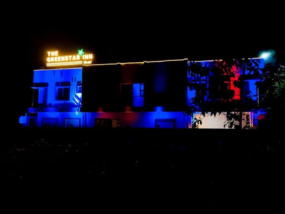 Goroomgo Luxury Star Inn Sum Hospital Bhubaneswar Inn in Bhubaneswar