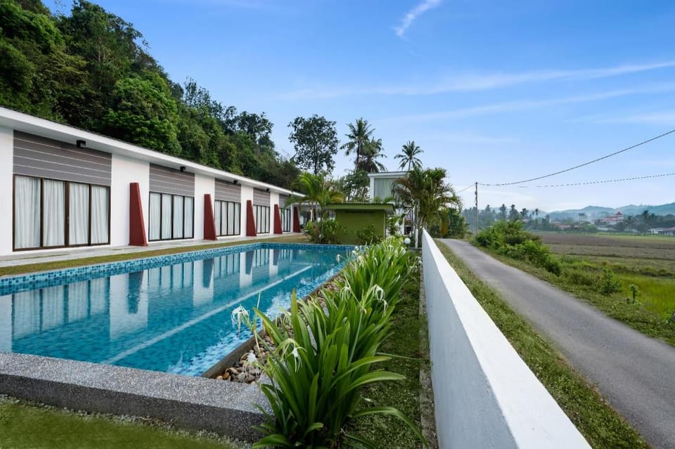 Hornbill Retreat 5BR Pool Villa by Linese Homestay Villa in Kedah
