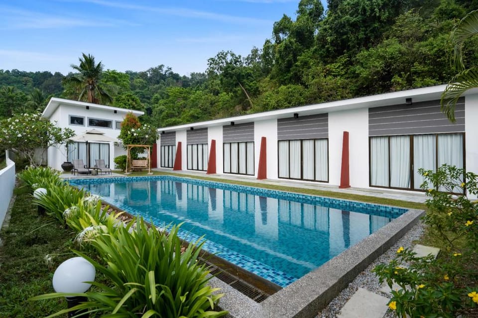 Hornbill Retreat 5BR Pool Villa by Linese Homestay Villa in Kedah