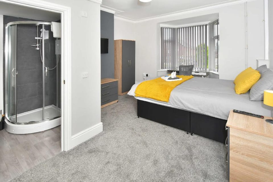 Townhouse @ Bucknall New Road Stoke Vacation rental in Stoke-on-Trent