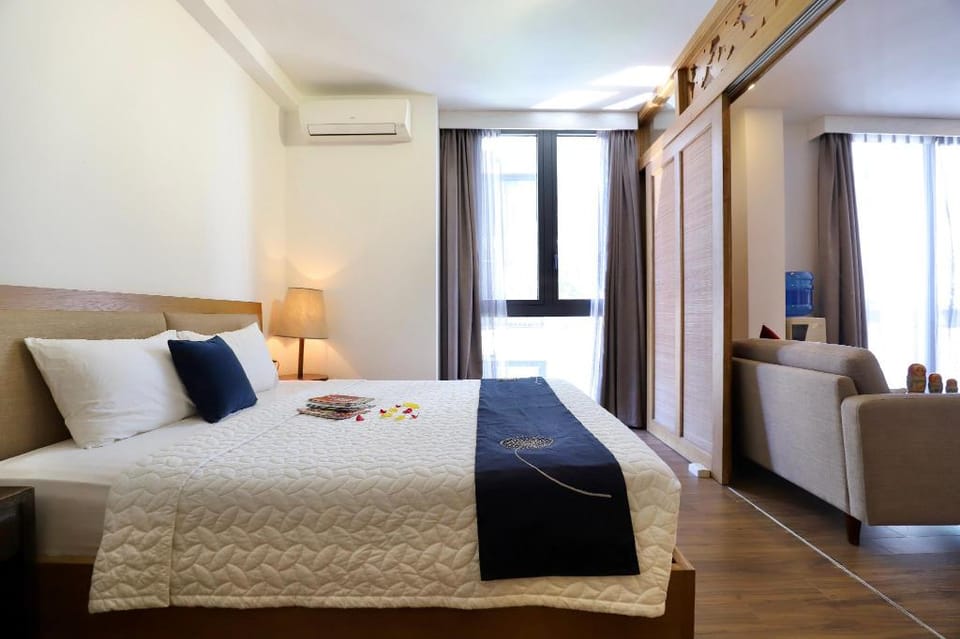 HN moon Apartment in Hanoi