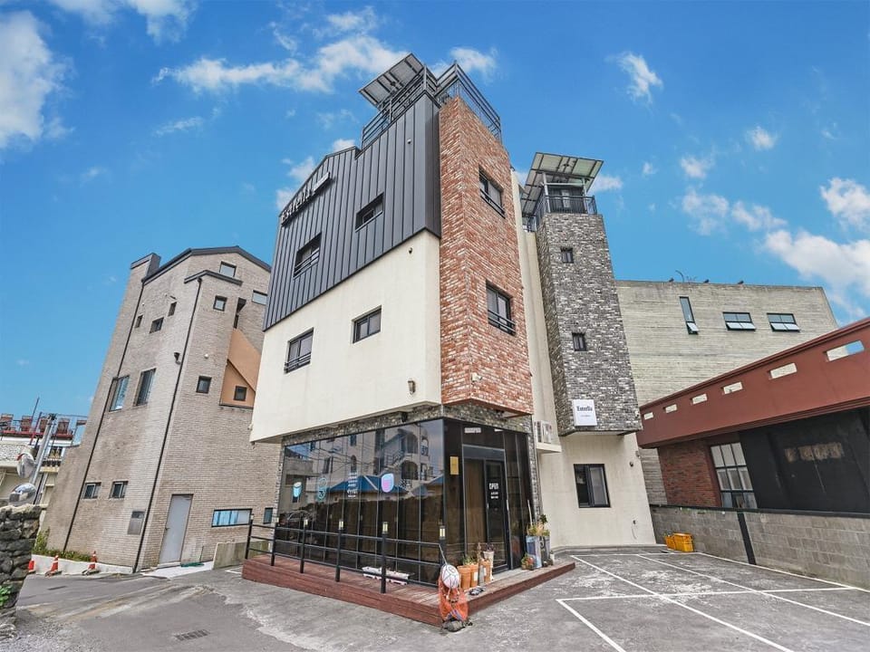 Jeju eseutteuleya pension Bed and Breakfast in South Korea