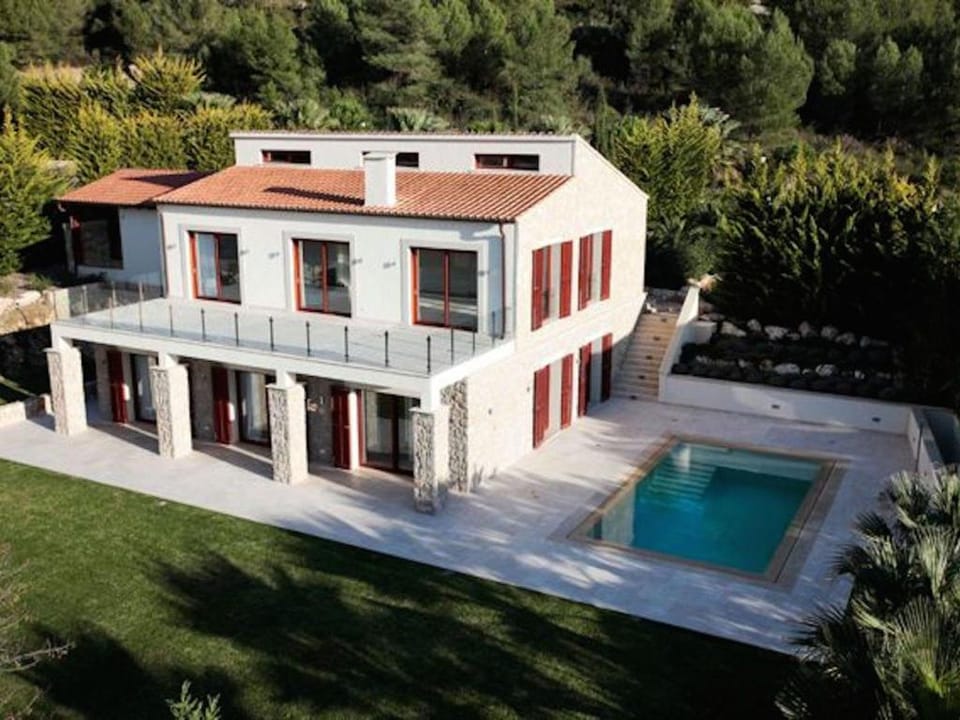 Villa in Capdepera with Private Pool  Golf Villa in Llevant