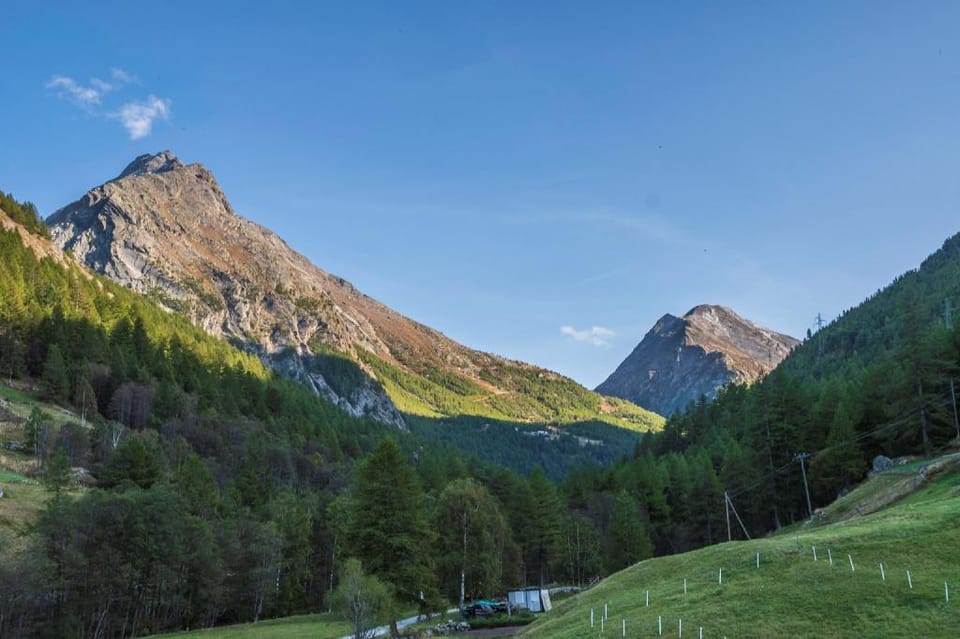 W6 Urlaub im Herzen des Saastales Pension Waldegg Apartment in Saas-Fee