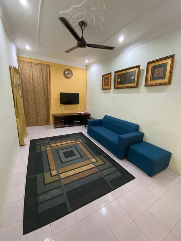 H&H Homestay (Muslim Family only) Vacation rental in Perak