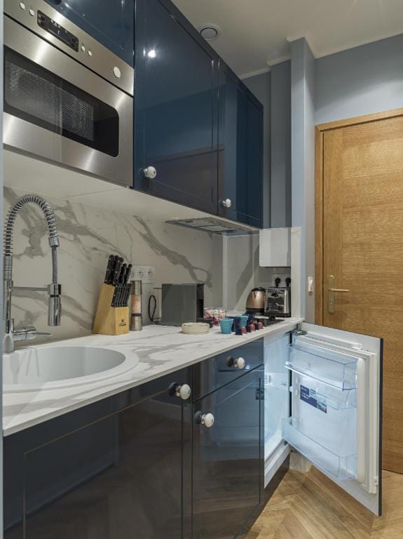 The Pompadour Suite Apartment in Paris