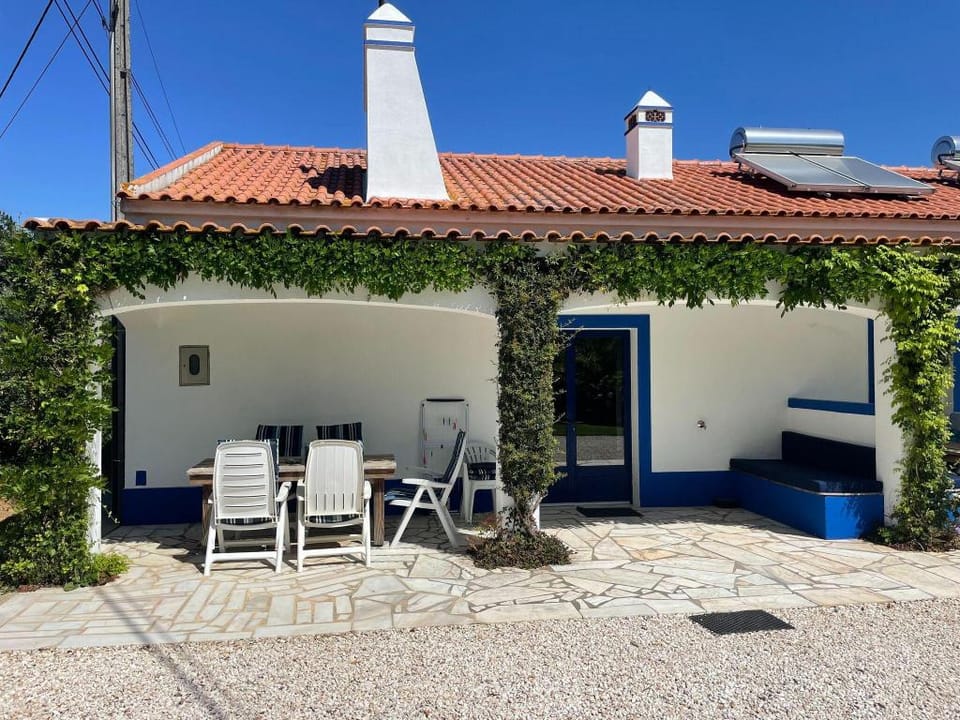 Quinta Retreat with Pool and Olive Grove Vacation rental in Setubal District