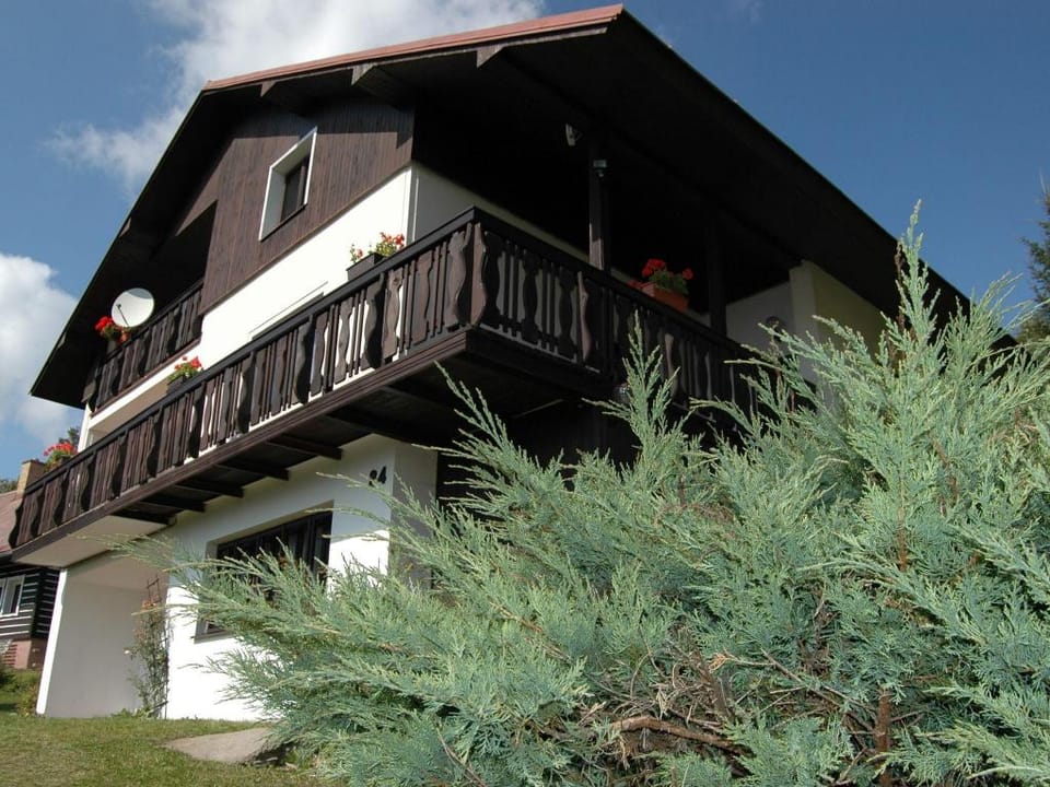Spacious cottage in the Giant Mountains, 1 km from the skislopes Vacation rental in Lower Silesian Voivodeship