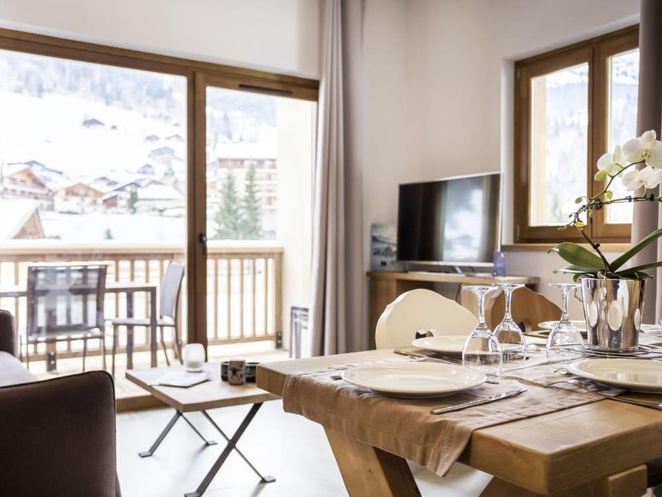Adult-Friendly Alpine Flat Apartment in Haute-Savoie