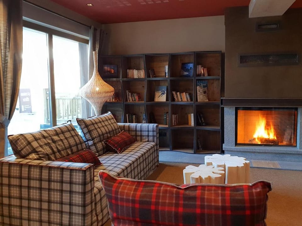 Adult-Friendly Alpine Flat Apartment in Haute-Savoie