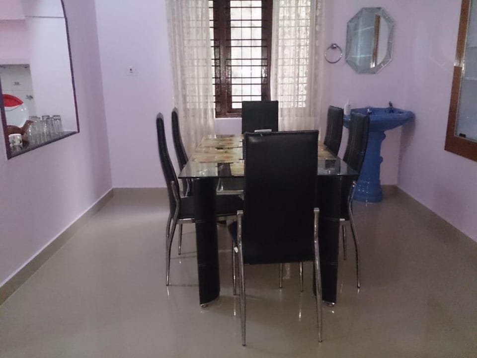 Dhruva homestay Vacation rental in Madikeri