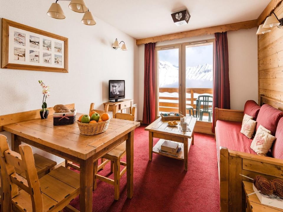 Family Apartment near Ski Apartment in Villarembert