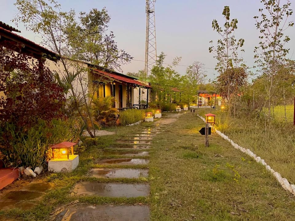 Grand Narmada Jungle Homestay Resort-Bandhavgarh Hotel in India