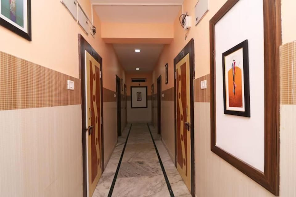 Goroomgo Luxury Star Inn Airport Bhubneswar Hotel in Bhubaneswar