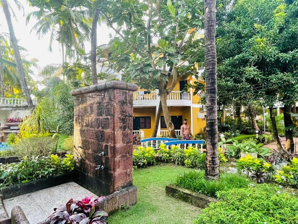 Lushy Days Palm Resort Hotel in Calangute