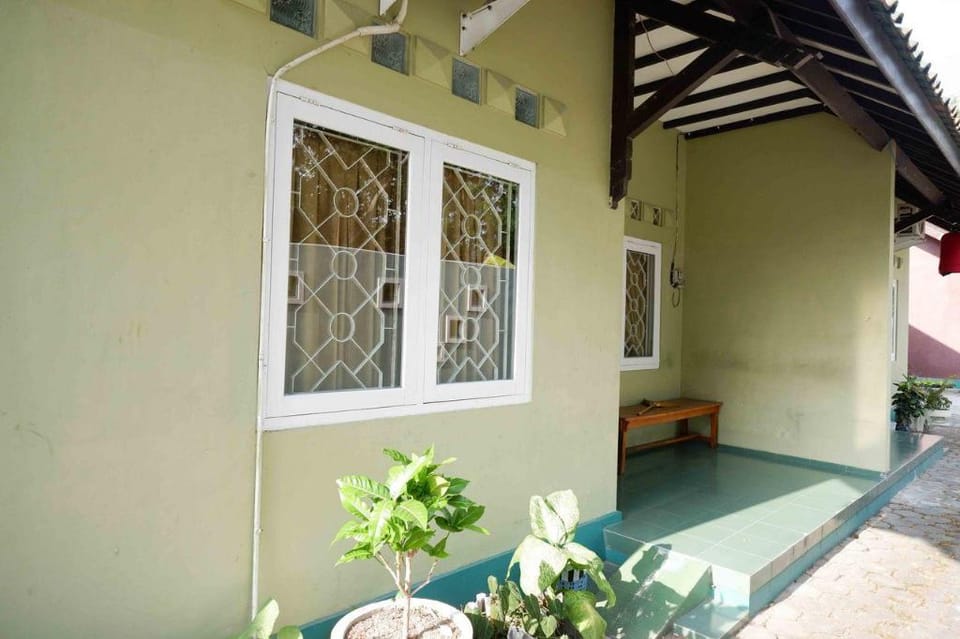 RedDoorz near Institut Pertanian Yogyakarta Hotel in Special Region of Yogyakarta