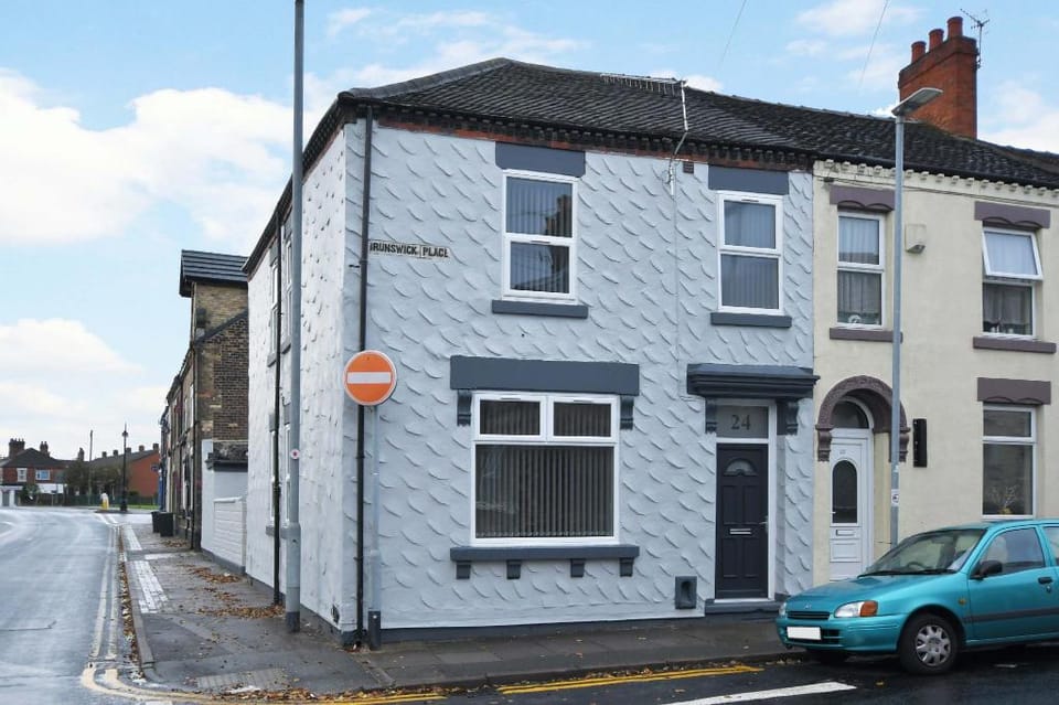 Townhouse @ 24 Brunswick Place Stoke  Vacation rental in Stoke-on-Trent