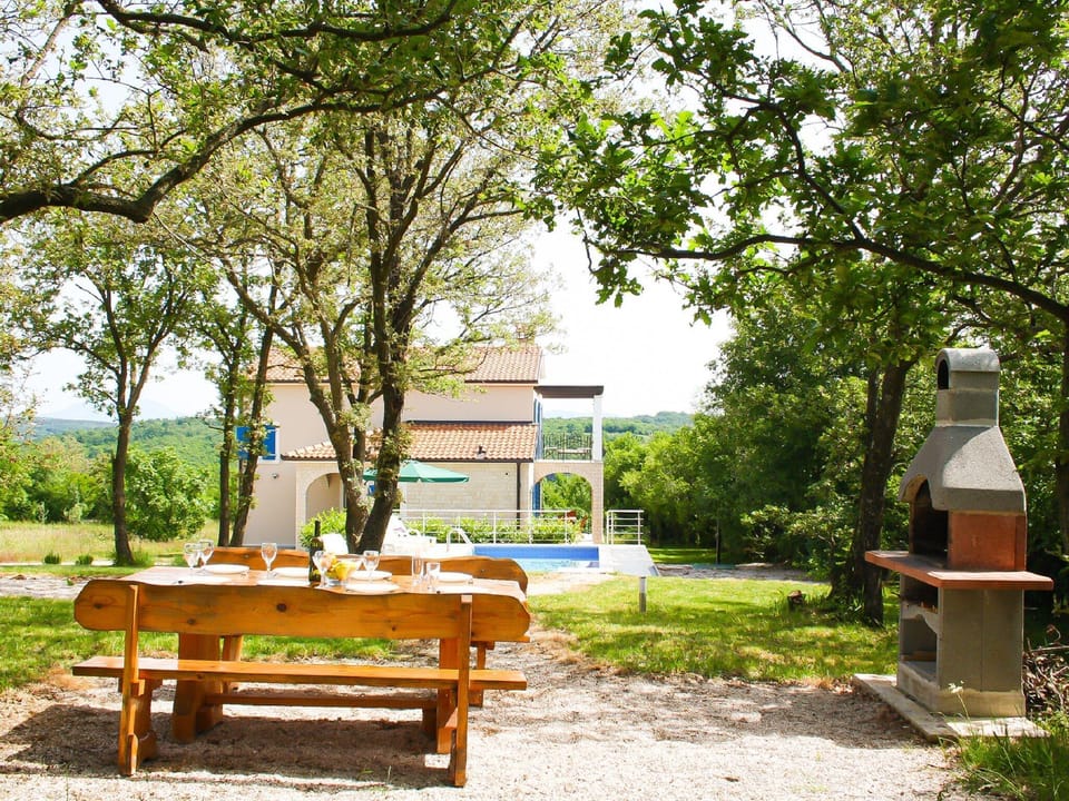 Villa with pool and covered terrace Villa in Istria County