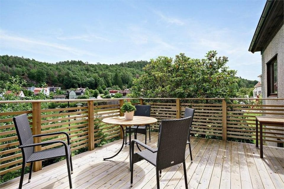 Beutiful house with large garden . Villa in Västra Götaland County