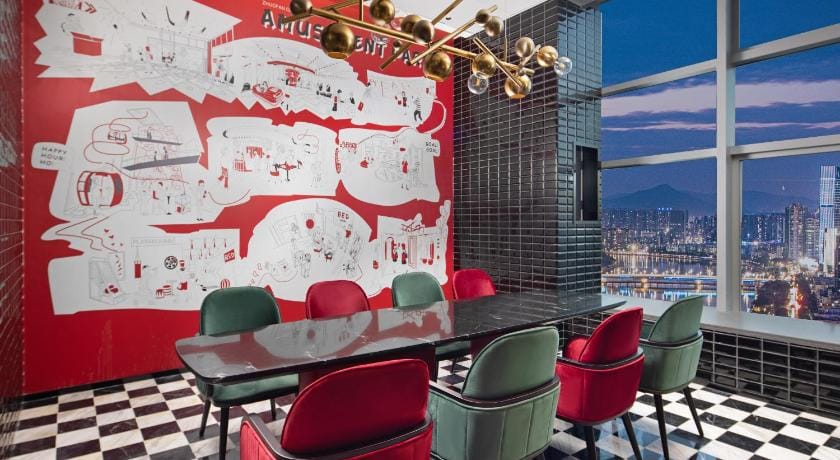 Red Zhuhai Gongbei Port Hotel in Guangdong