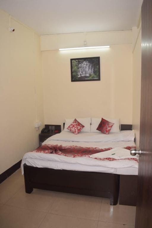 White Rabbit Guest House Bed and Breakfast in Bangladesh