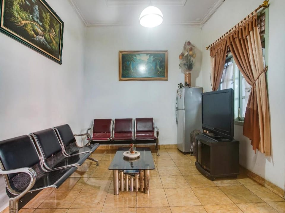 OYO 90771 Mess 19 Syariah Hotel in Indonesia