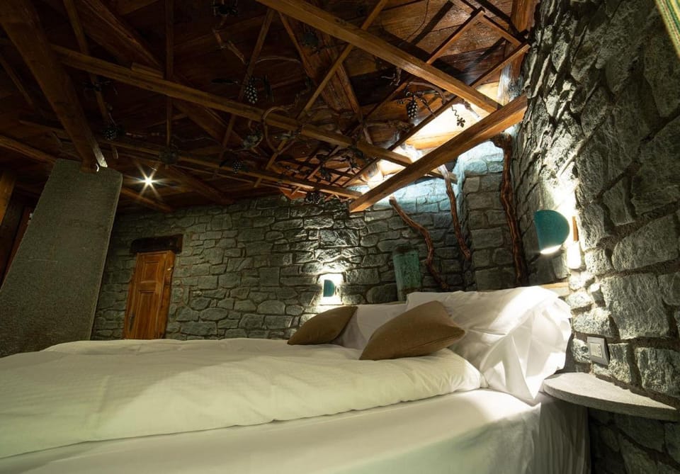 Café Quinson Relais de Charme Bed and Breakfast in Morgex
