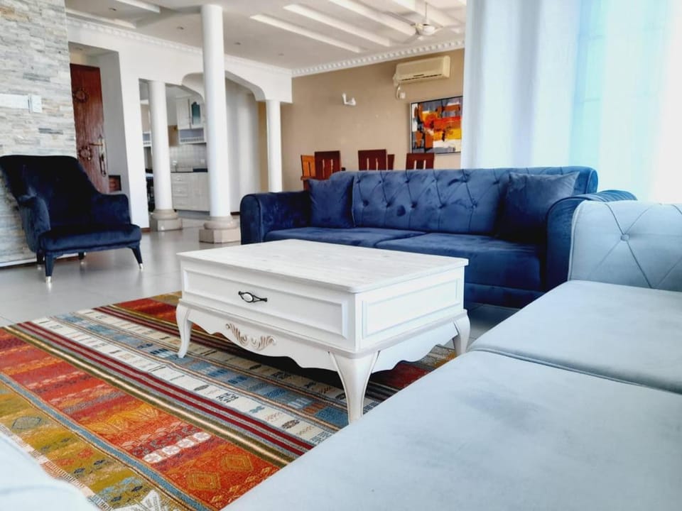 Stay.Plus Almasi Beachfront Apartments Apartment in Mombasa