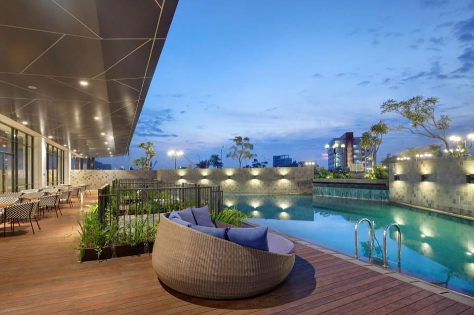 THE 1O1 Jakarta Airport CBC Hotel in Jakarta