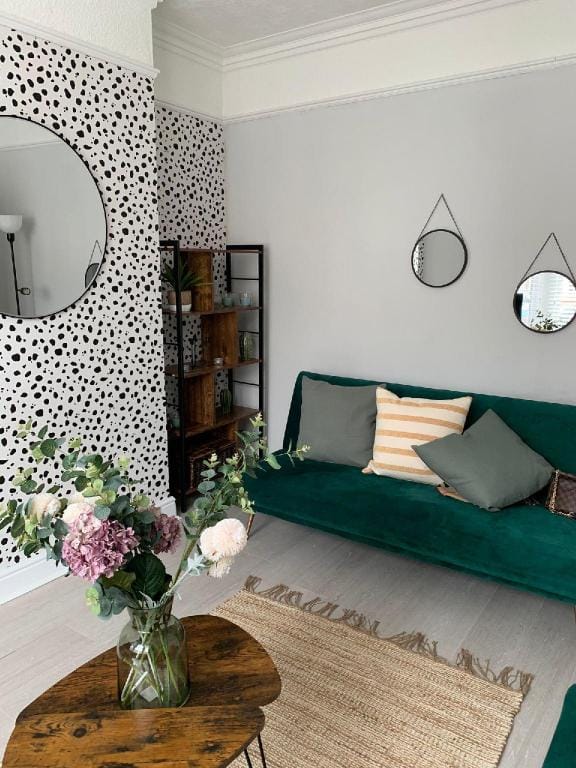 House of cosy dots  Vacation rental in Northampton