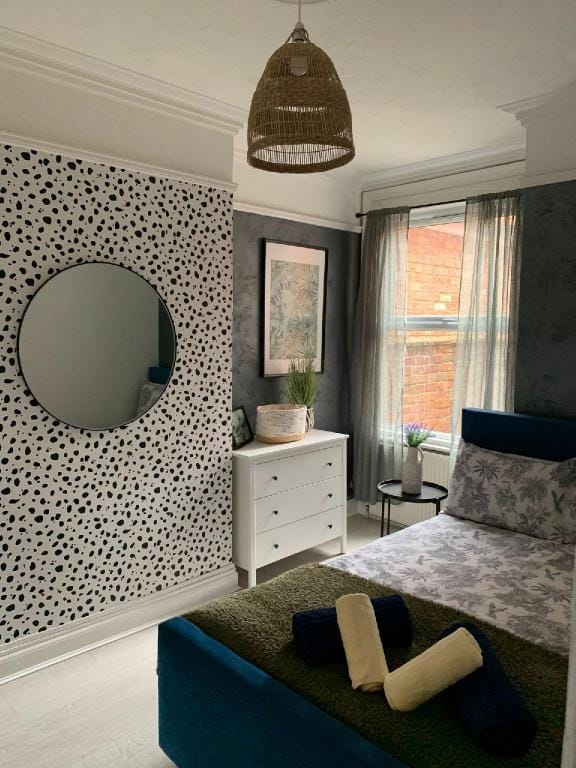 House of cosy dots  Vacation rental in Northampton