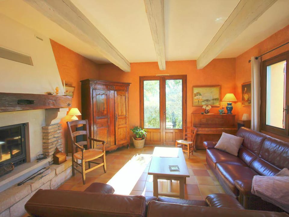 Detached holiday home in Roussillon Vacation rental in Provence-Alpes-Côte d'Azur