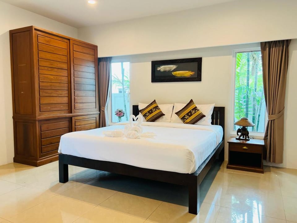 Exquisite 3 Suites / Pool Villa / Rawai ✓ Chalong  Apartment in Chalong