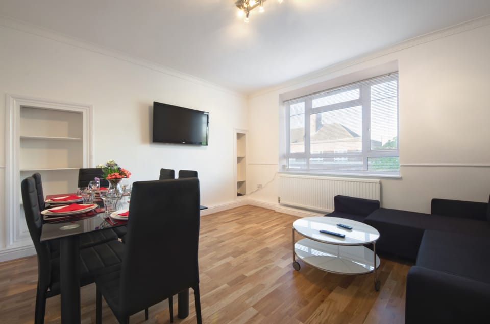Central London 2 Bedroom Apartment - Evans House Vacation rental in London