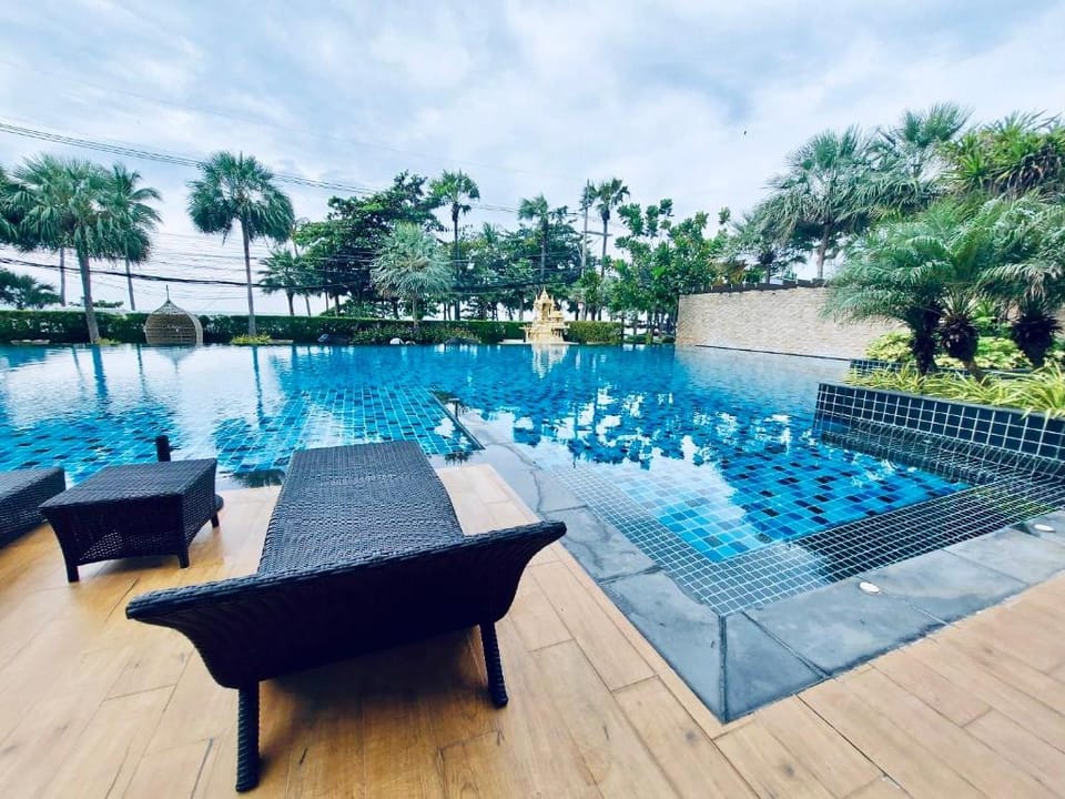 O2 Luxurious Sea view 1 BR Cetus Pattaya High FL Vacation rental in Pattaya City