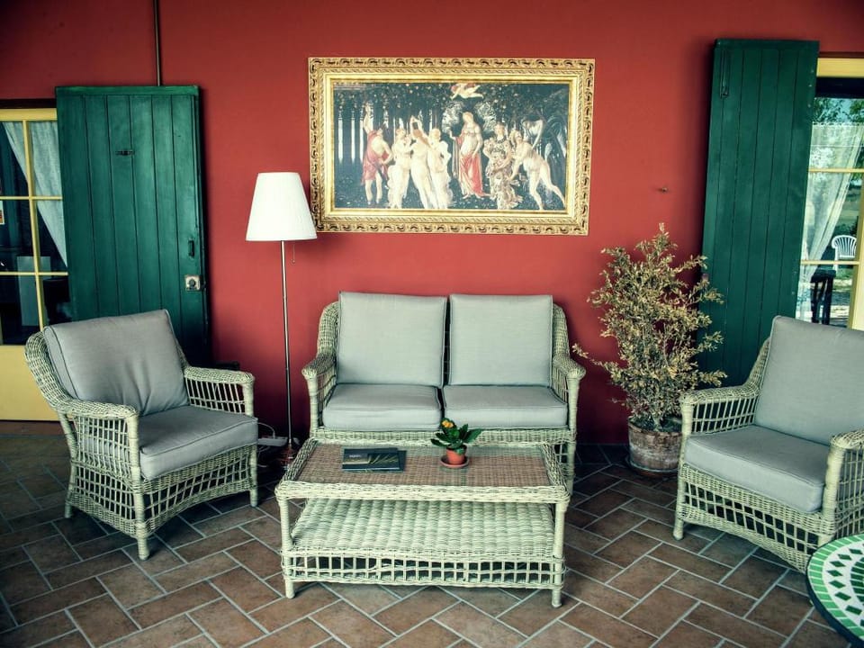 San Marino Poolside Stay Apartment in Marche