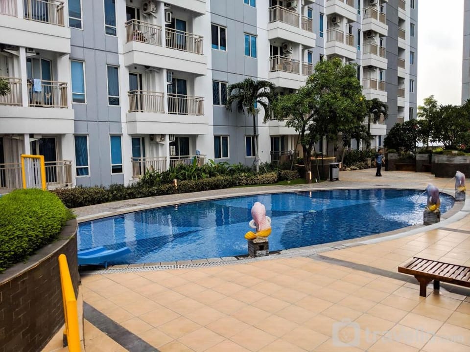 Comfy Studio Apt Supermall Mansion By Travelio Apartment in Surabaya