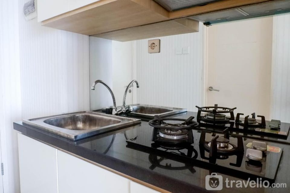Comfy Studio Apt Supermall Mansion By Travelio Apartment in Surabaya