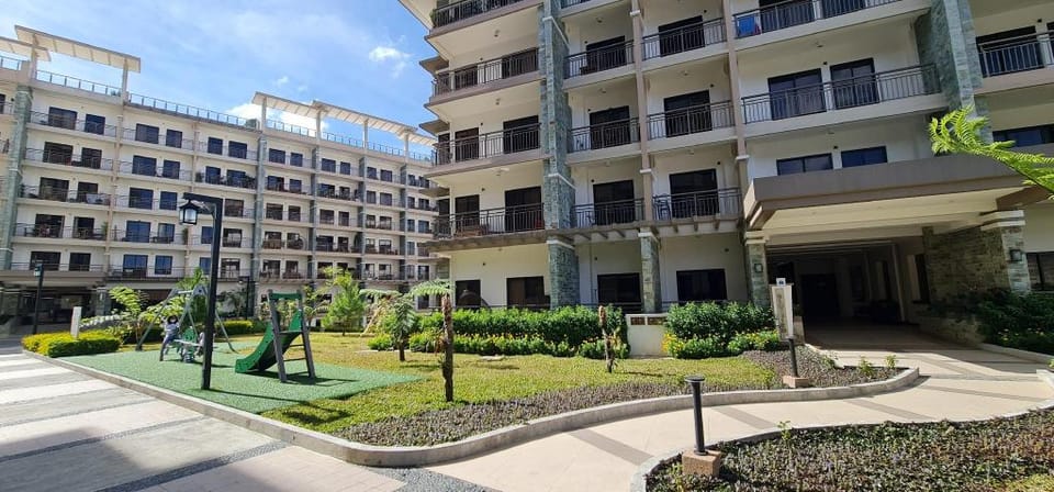 Bristle Ridge Condominium Bluebird 110 Apartment in Baguio